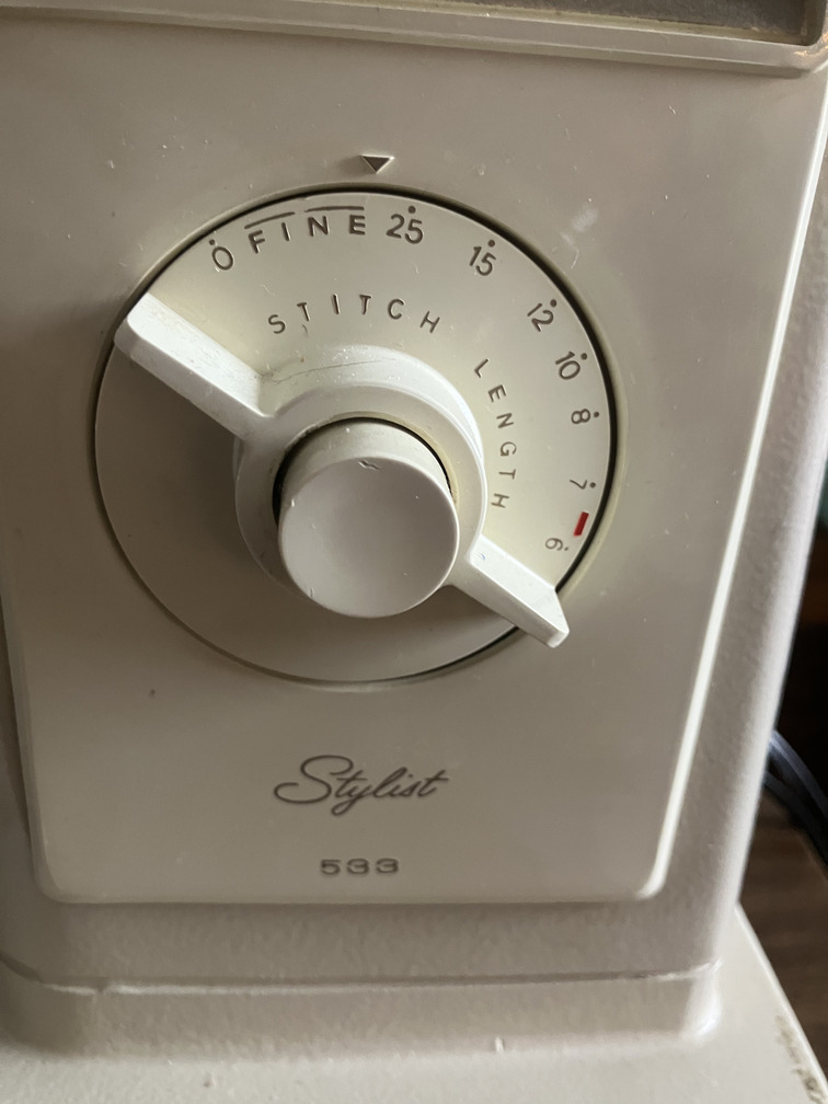 Singer 533 detail 5
