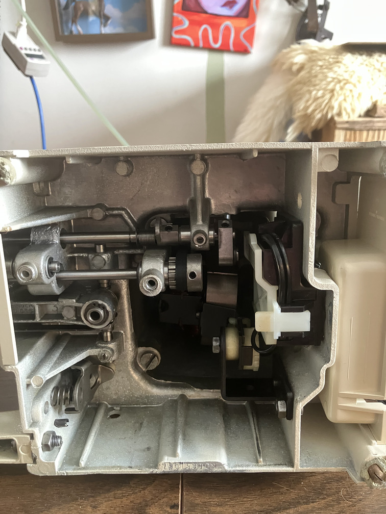 Singer 533 detail 10